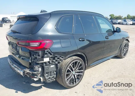 2021 BMW X5 Sdrive40I z USA, uszkodzony, nr VIN 5UXCR4C06M9F15884